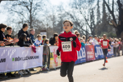 web_RM_Beh-Luzankami_434A5100