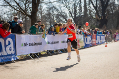 web_RM_Beh-Luzankami_434A5176