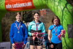 web_RM_Beh-Luzankami_434A5253